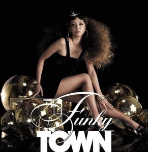FUNKY TOWN  Photo