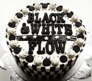 BLACK & WHITE  Photo