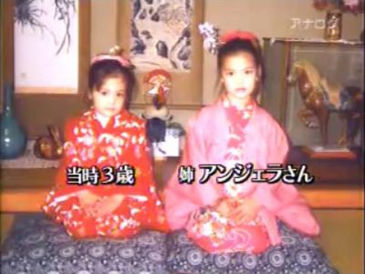 Young Anna 28 (with her sister Angela)
Parole chiave: anna tsuchiya