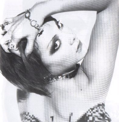 �strip me? (booklet 3)
Parole chiave: anna tsuchiya strip me ?