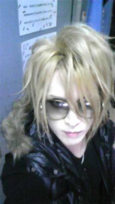 �KAMIJO without make-up 03
Parole chiave: versailles