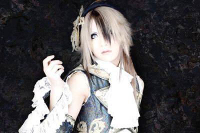 �Lyrical Sympathy promo picture (TERU)
Parole chiave: versailles philharmonic quintet lyrical sympathy