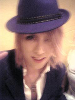 �KAMIJO without make-up 01
Parole chiave: versailles