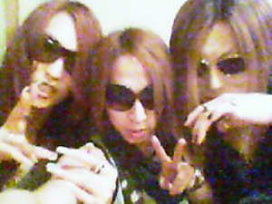 �KAMIJO, Jasmine You, YUKI without make-up
Parole chiave: versailles