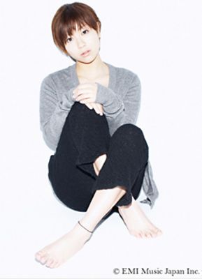 �HEART STATION / Stay Gold promo picture 1
Parole chiave: hikaru utada heart station stay gold