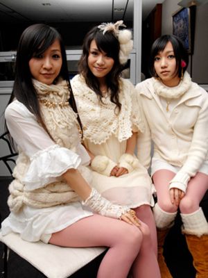 Baby Cruising Love / Macaroni promo picture 04
Parole chiave: perfume baby cruising love macaroni