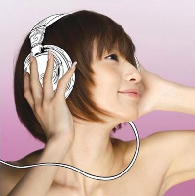 �CONNETTA (CD+DVD 1)
Parole chiave: ami suzuki connetta