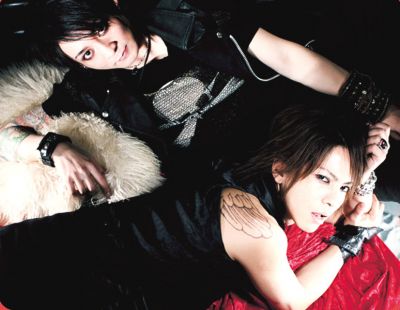 �VAMPS (HYDE & K.A.Z) 02
Parole chiave: vamps hyde k.a.z.