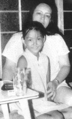 �Young Namie Amuro with her mother
Parole chiave: namie amuro