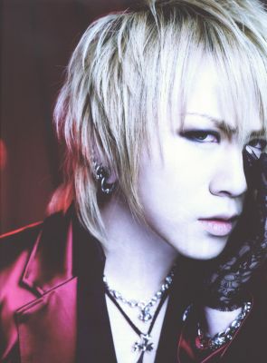 �the GazettE 04 (Ruki)
Parole chiave: the gazette