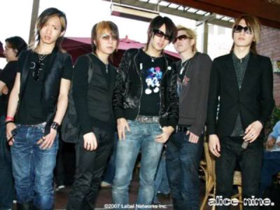 Alice Nine without make-up
Parole chiave: alice nine