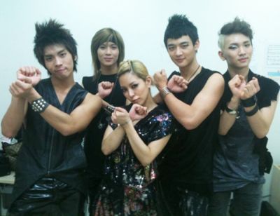 BoA with SHINee 01
Parole chiave: boa shinee