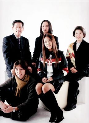 BoA with her mother, father and brothers
Parole chiave: boa mother father brothers