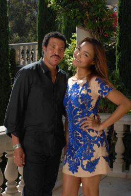 �Crystal Kay with Lionel Richie 02
Parole chiave: crystal kay lionel richie