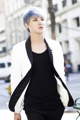 UNCOMMITTED promo picture 01
Parole chiave: jyj junsu uncommitted