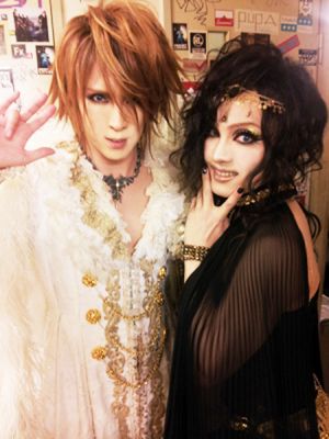 Kaya with KAMIJO from Versailles
Parole chiave: kaya kamijo versailles