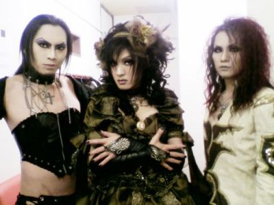 Kaya with Loki ex Sugar and Seth from Moi dix Mois
Parole chiave: kaya loki seth moi dix mois