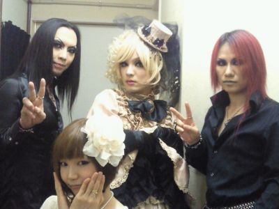 �Kaya with Loki ex Sugar and Z from Art Cube
Parole chiave: kaya loki sugar z art cube