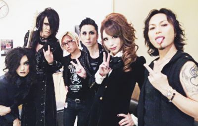 Kaya with MASASHI and HIZAKI from Versailles
Parole chiave: kaya masashi hizaki versailles