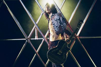 MIYAVI promo picture
Parole chiave: miyavi