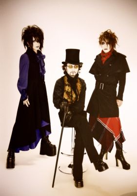 �Malice Mizer, reunion live 2010 DEEP SANCTUARY II Mana Yu-Ki and Kozi
Parole chiave: malice mizer mana yu-ki kozi