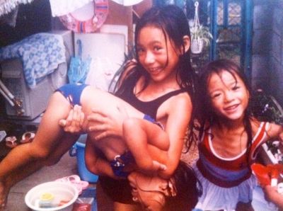 �Young MiChi with her sisters 02
Parole chiave: michi sisters