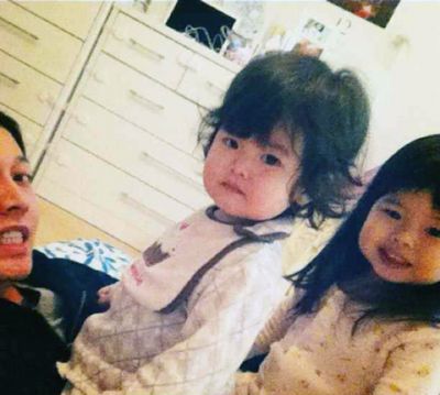 MIYAVI with his daughters Jewelie and Lovelie 01
Parole chiave: miyavi lovelie jewelie