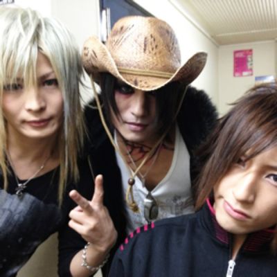 Masato & RayX with Yune ex the GazettE
Parole chiave: vii-sense masato rayx yune