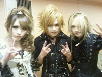 �HIZAKI with Ruiza from D and Kanata from Lin 02
Parole chiave: versailles hizaki ruiza d kanata lin