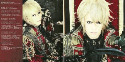 Holy Grail (CD booklet 05)
Parole chiave: versailles holy grail