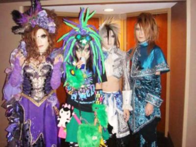 Jasmine You, DJ SiSeN, TERU & YUKI
Parole chiave: versailles philharmonic quintet