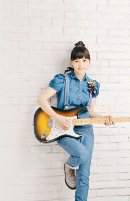 HELLO -Paradise Kiss- promo picture 17
Parole chiave: yui hello -paradise kiss-