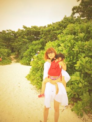 �hitomi with her daughter 02
Parole chiave: hitomi daughter