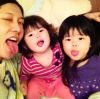Miyavi_with_his_daughters_Jewelie_and_Lovelie_2.jpg